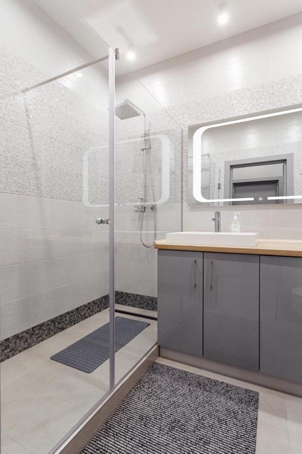 Grey Apartment โอเดสซา ภายนอก รูปภาพ